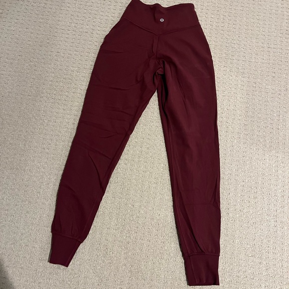 BRAND NEW Lululemon tights/ joggers - Picture 1 of 6